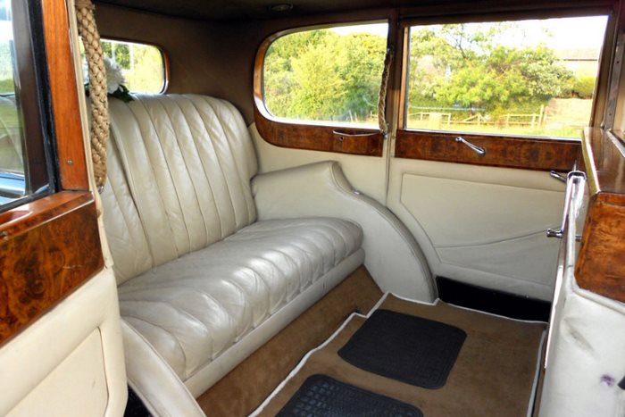 1934 Rolls Royce 20-25 Interior