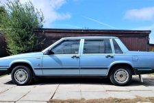 1987 Volvo 740 GLE Action Vehicle