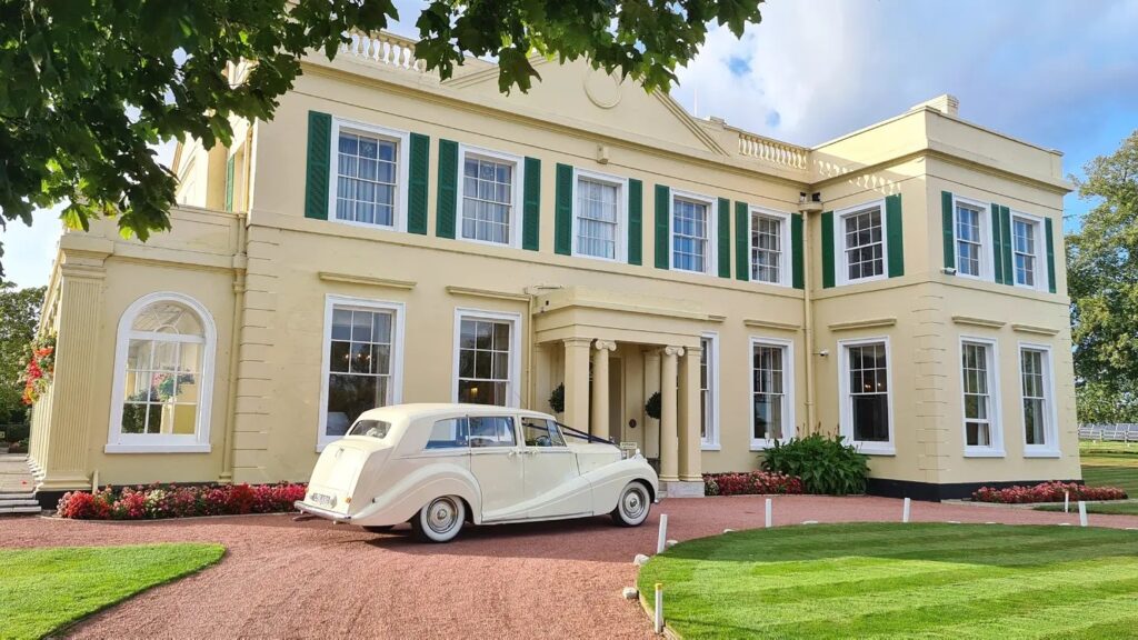 1953 Rolls-Royce The Lawn Rochford busy Summer